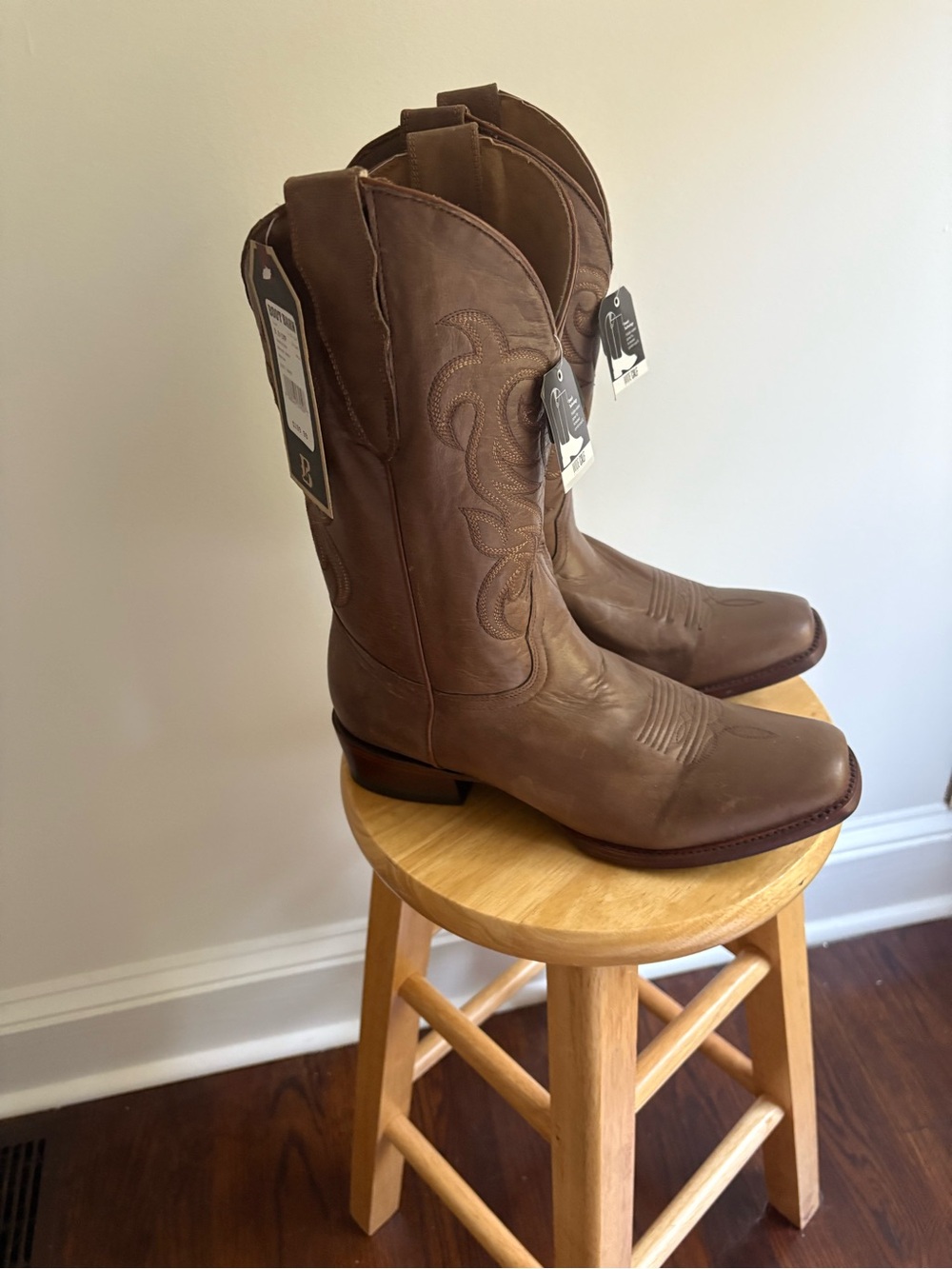 Shyanne Women’s Darby Western Boots, Size 9, Square Toe, Wide Calf, NWT